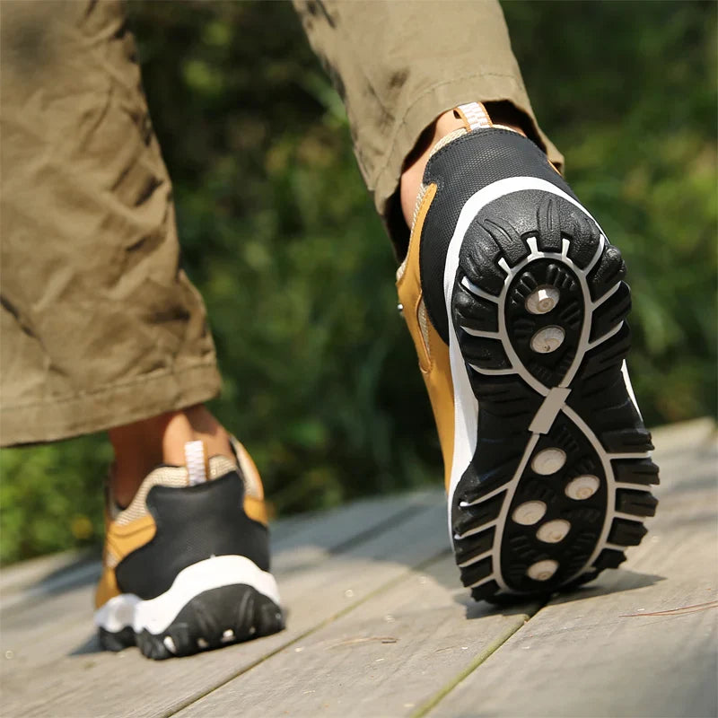 Bequeme orthopädische Turnschuhe für Männer - Zuodi